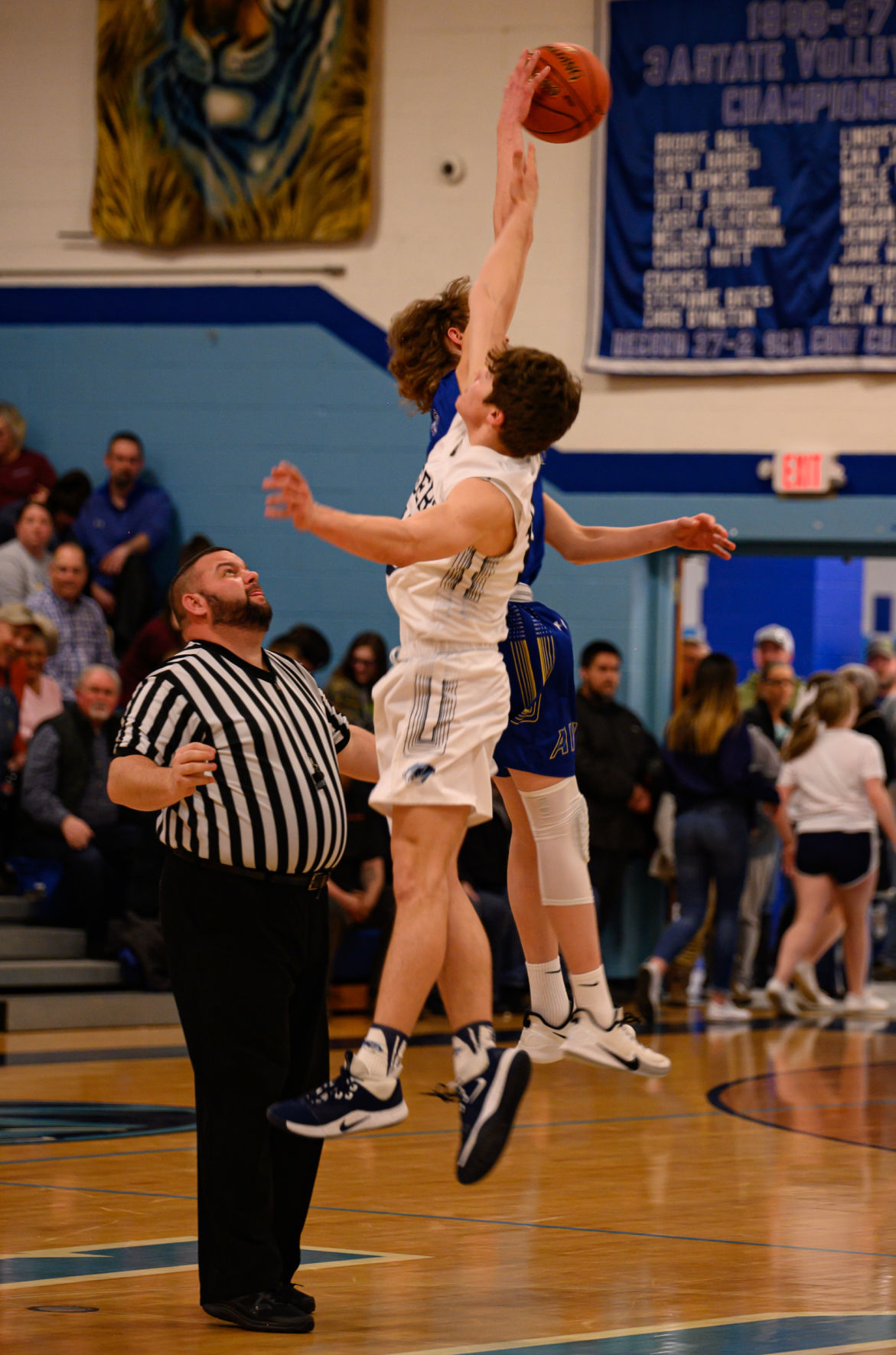 BoysBasketballvsAva(61of154)-Copy-Copy.jpg